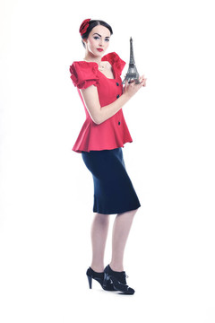 美麗的年輕女子與巴黎象征埃菲爾鐵塔