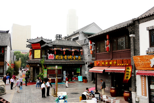 寬厚里