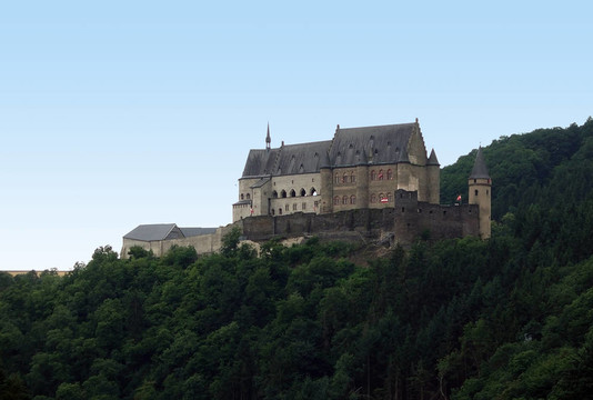 田園詩般的Vianden Castle