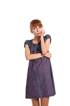 穿白色衣服的少女