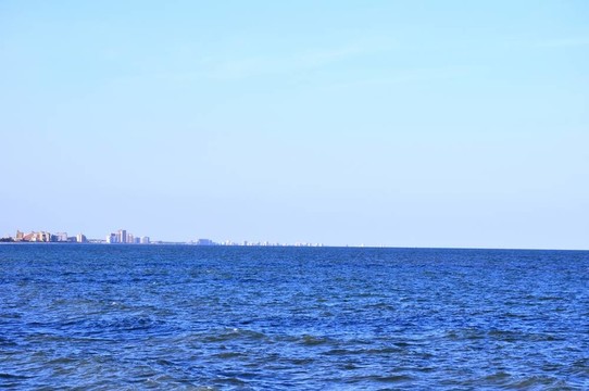 美特爾海灘的海岸線
