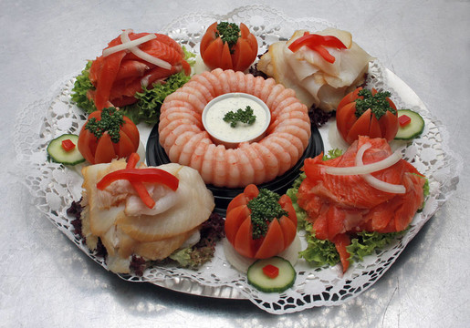 魚(yú)拼盤(pán)