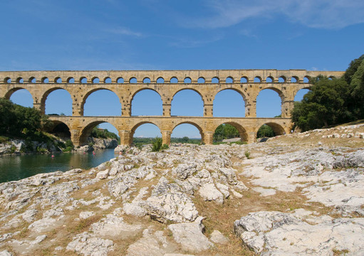 Pont du Gard在普羅旺斯的羅馬橋；法國；