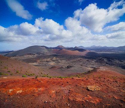 山上的火；Timanfaya