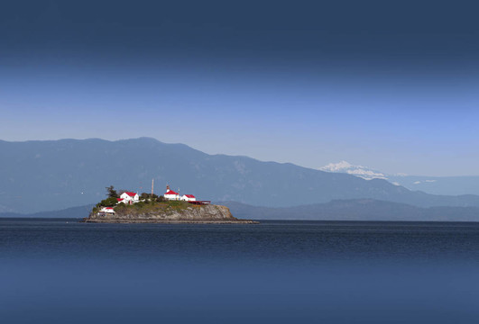 帶燈塔的島嶼