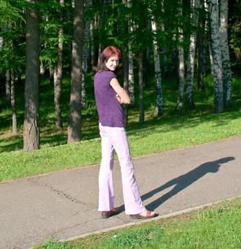 年輕的女人