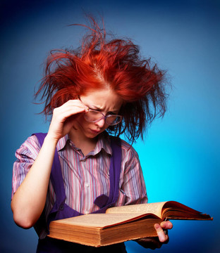 年輕巫師與老魔法書