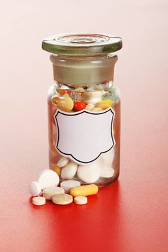 五顏六色的藥片化學(xué)品瓶