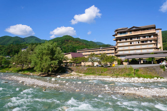 在Nagano Achi村；日本
