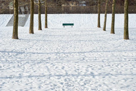 雪地長凳