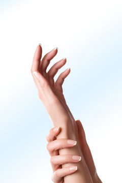 手