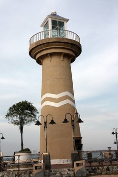 芭堤雅市燈塔塔；