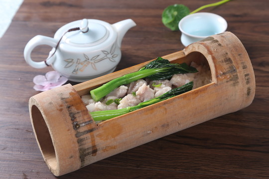 豉汁排骨竹筒飯