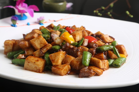 杏鮑菇黑椒牛仔粒