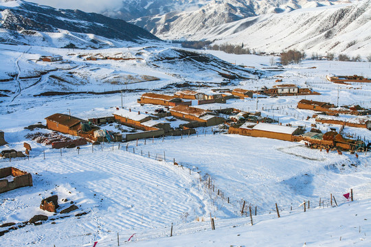 天山山脈積雪