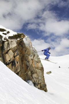 飛山上滑雪