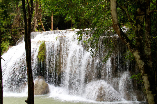Erawan Waterfall；Kanchanaburi；泰國(guó)