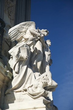 馬德里天使雕塑紀(jì)念碑