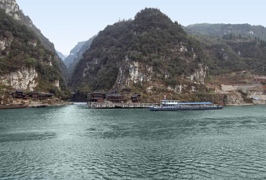 水邊的風(fēng)景在揚(yáng)子江