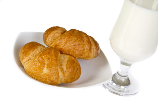 croissaints和mlilk