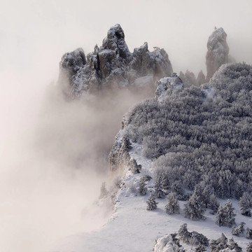 山.