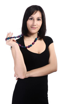 穿黑裙子的女孩