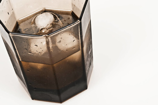 冰玻璃酒杯