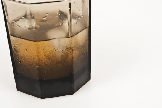 冰玻璃酒杯