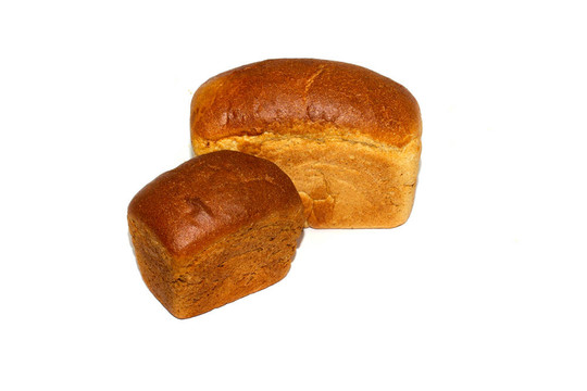 個(gè)全麥和黑麥面包和孤立