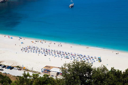 邁托斯海灘；Kefalonia