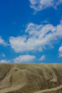 泥火山
