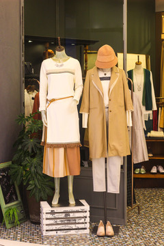 復(fù)古女裝店