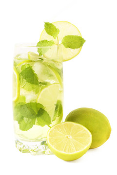 mojito雞尾酒在白色背景