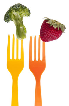 西蘭花和Strawberry Vibrant Fork
