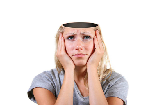 開放的心態(tài)。頭上有大洞的女人