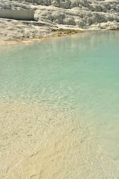 土耳其棉花堡；水