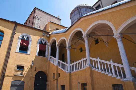 榮譽大階梯。Ferrara。Emilia Romagna。意大利.