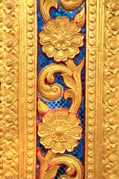 金泰雕刻寺門