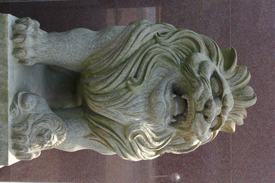 獅子石像