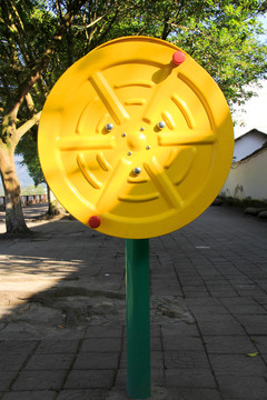 黃色圓盤