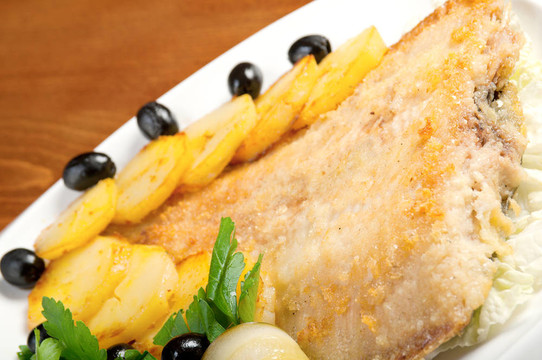 土豆烤鰈魚(yú)