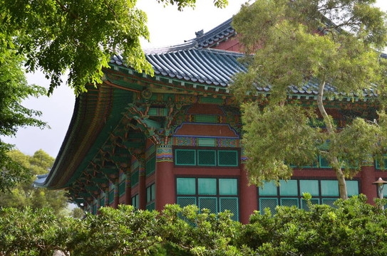 傳統(tǒng)的韓國寺