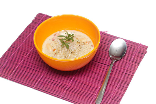 在一個橘子碗鮮扁豆湯