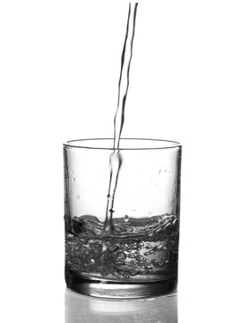 水