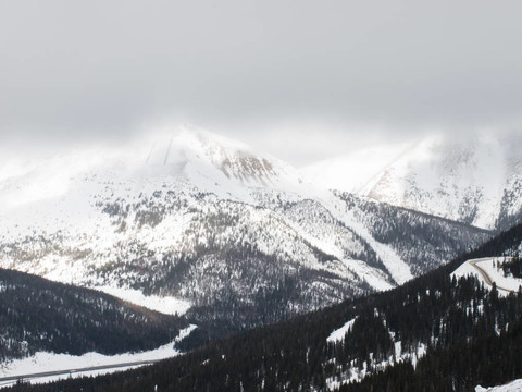 下雪的冬天的場景