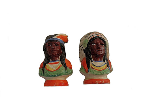古色古香的鹽和Pepper Shakers
