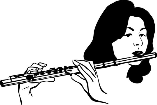 女孩吹奏風(fēng)樂(lè)器長(zhǎng)笛