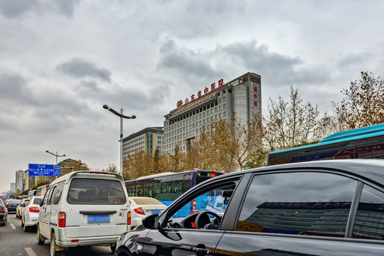 濟(jì)南街景