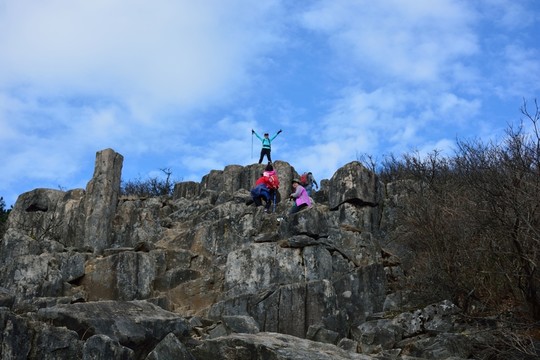 登山者 徒步者