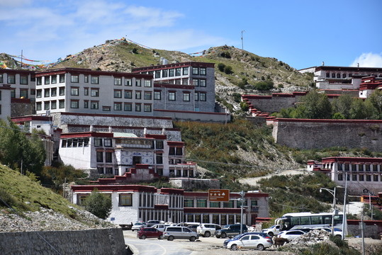 甘丹寺